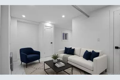4135 Murdock Avenue, Bronx, NY 10466 - Photo 9