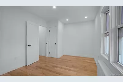 4135 Murdock Avenue, Bronx, NY 10466 - Photo 17