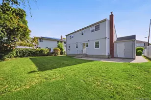 27 Hapsburg Pl, Hempstead, NY 11550 - Photo 5