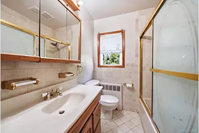 27 Hapsburg Place, Hempstead, NY 11550 - Photo 15