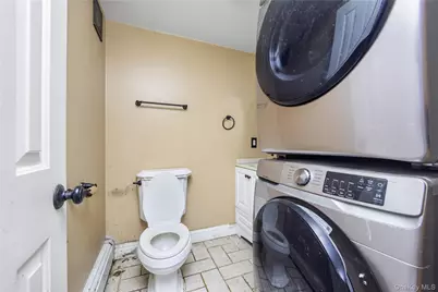 697 S Mountain Road, New City, NY 10956 - Photo 7