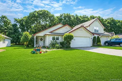 4 Balmoral Court, Middle Island, NY 11953 - Photo 1
