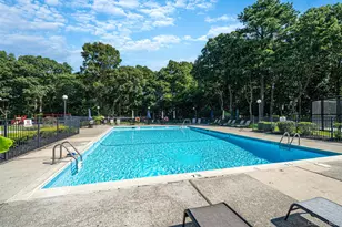 4 Balmoral Ct, Middle Island, NY 11953 - Photo 25