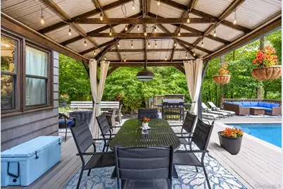 11 Coach Hill Drive Danbury, Ct, Call Listing Agent, CT 06811 - Photo 29