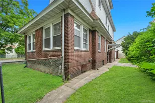 104-04 202nd St, Saint Albans, NY 11412 - Photo 5