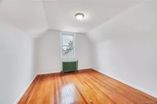 104-04 202nd St, Saint Albans, NY 11412 - Photo 45