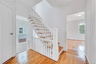 104-04 202nd St, Saint Albans, NY 11412 - Photo 43