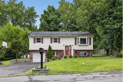 32 Surrey Road, Chester, NY 10918 - Photo 3