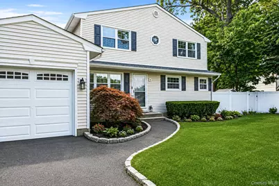 86 Creighton Avenue, Ronkonkoma, NY 11779 - Photo 3