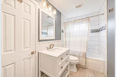86 Creighton Avenue, Ronkonkoma, NY 11779 - Photo 21