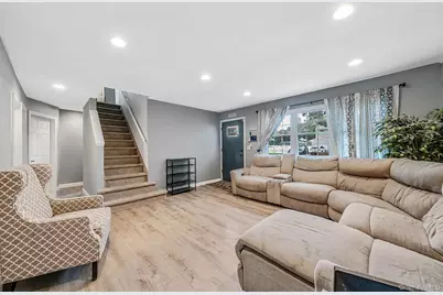 86 Creighton Avenue, Ronkonkoma, NY 11779 - Photo 7