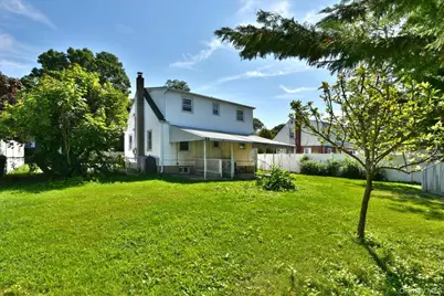 265 S Delaware Avenue, Lindenhurst, NY 11757 - Photo 23