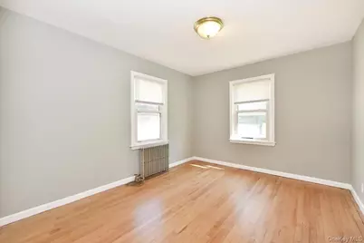 265 S Delaware Avenue, Lindenhurst, NY 11757 - Photo 11