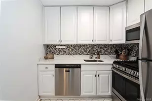 100 Lincoln Ave, Mineola, NY 11501 - Photo 13