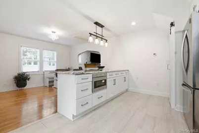 111 N 11th Street, New Hyde Park, NY 11040 - Photo 17