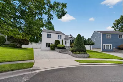 68 Briarwood Lane, Plainview, NY 11803 - Photo 1