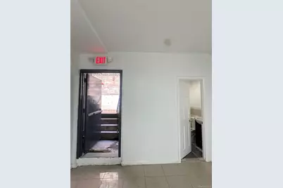 4222 College Point Boulevard #Basement, Flushing, NY 11355 - Photo 3