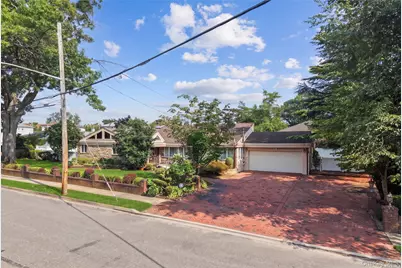 171 S Kensington Avenue, Rockville Centre, NY 11570 - Photo 3