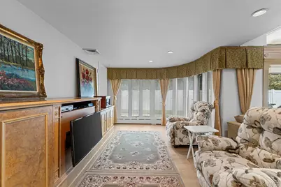 171 S Kensington Avenue, Rockville Centre, NY 11570 - Photo 25