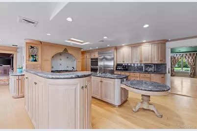 171 S Kensington Avenue, Rockville Centre, NY 11570 - Photo 13