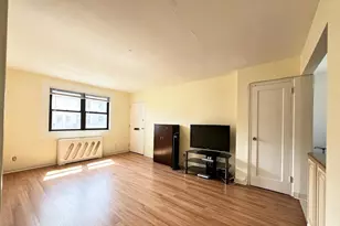 136-33 68th Dr, Flushing, NY 11367 - Photo 5