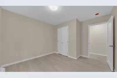 955 E 229th Street, Bronx, NY 10466 - Photo 17