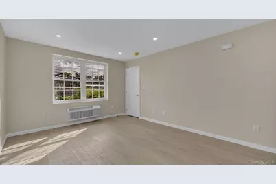 955 E 229th Street, Bronx, NY 10466 - Photo 21