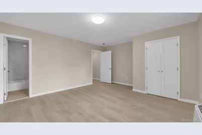 955 E 229th Street, Bronx, NY 10466 - Photo 19