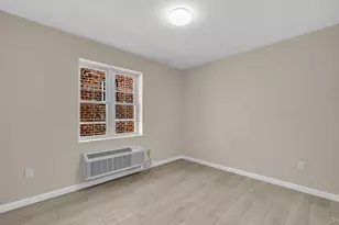 955 E 229th St, Bronx, NY 10466 - Photo 27