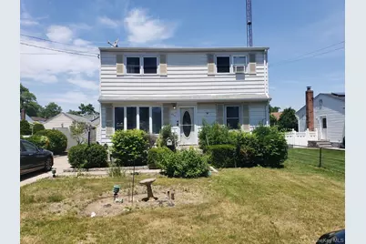 926 9th Street, West Babylon, NY 11704 - Photo 1