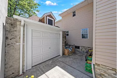 9511 92nd Street, Ozone Park, NY 11416 - Photo 11
