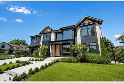 2017 Ladenburg Drive, Westbury, NY 11590 - Photo 5
