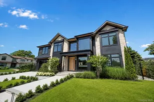 2017 Ladenburg Dr, Westbury, NY 11590 - Photo 5