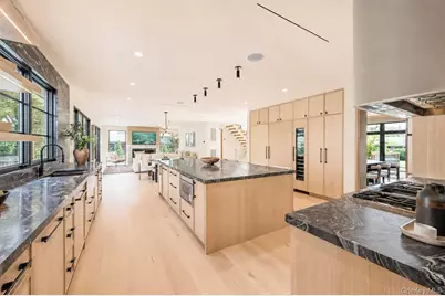 2017 Ladenburg Drive, Westbury, NY 11590 - Photo 15