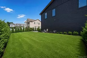2017 Ladenburg Dr, Westbury, NY 11590 - Photo 49