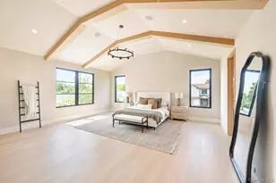 2017 Ladenburg Dr, Westbury, NY 11590 - Photo 29