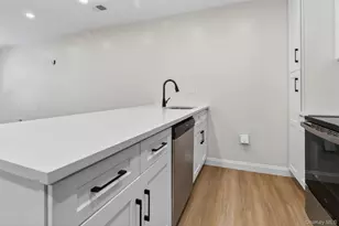 62 Manor Pl, Kingston, NY 12401 - Photo 11