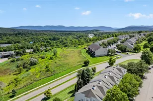 115 Delafield Ln, Newburgh, NY 12550 - Photo 5