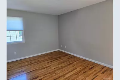 56 Linwood Road N #2nd Fl, Port Washington, NY 11050 - Photo 9