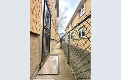 2719 Hering Avenue, Bronx, NY 10469 - Photo 15