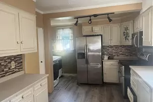 114 Leonard Ave, Freeport, NY 11520 - Photo 7
