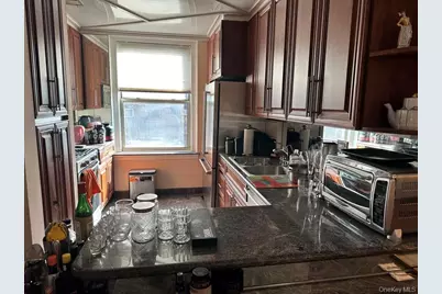 8 Barstow Road #6K, Great Neck, NY 11021 - Photo 13