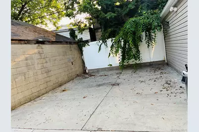 130-42 Vanwyck Exp, Ozone Park, NY 11420 - Photo 17