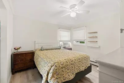 397 Buffalo Avenue, Lindenhurst, NY 11757 - Photo 13