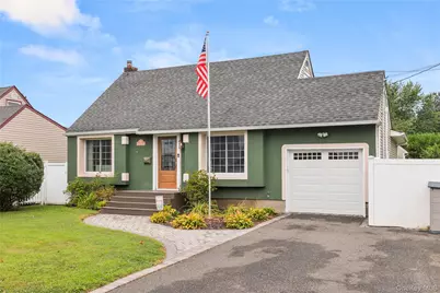 397 Buffalo Avenue, Lindenhurst, NY 11757 - Photo 1