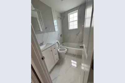 7 E Lakeland Street, Bay Shore, NY 11706 - Photo 15