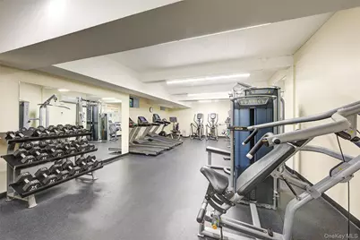 69-10 Yellowstone Boulevard #207, Forest Hills, NY 11375 - Photo 31