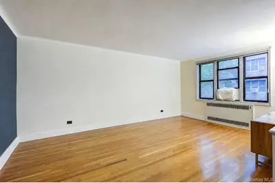 69-10 Yellowstone Boulevard #207, Forest Hills, NY 11375 - Photo 9