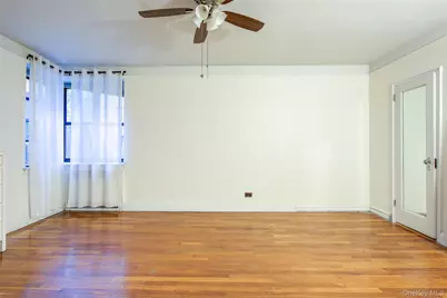 69-10 Yellowstone Boulevard #207, Forest Hills, NY 11375 - Photo 25