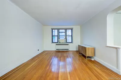 69-10 Yellowstone Boulevard #207, Forest Hills, NY 11375 - Photo 11